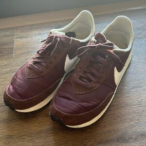 Nike Waffle One Velvet brown and Ochre